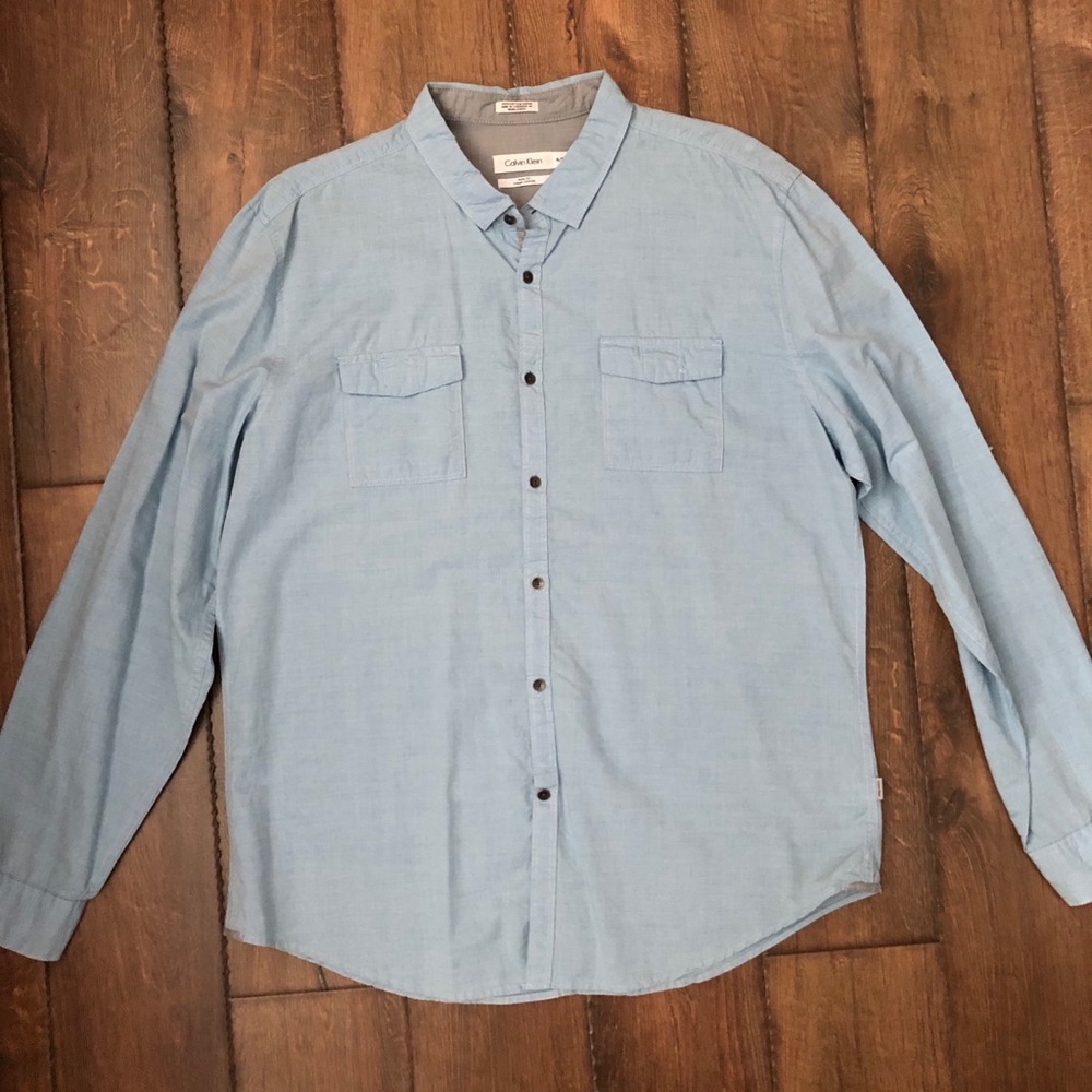 Calvin Klein long sleeve button down shirt